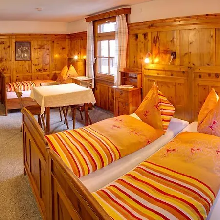 Privatunterkunft Tiroler Frieden St. Anton am Arlberg